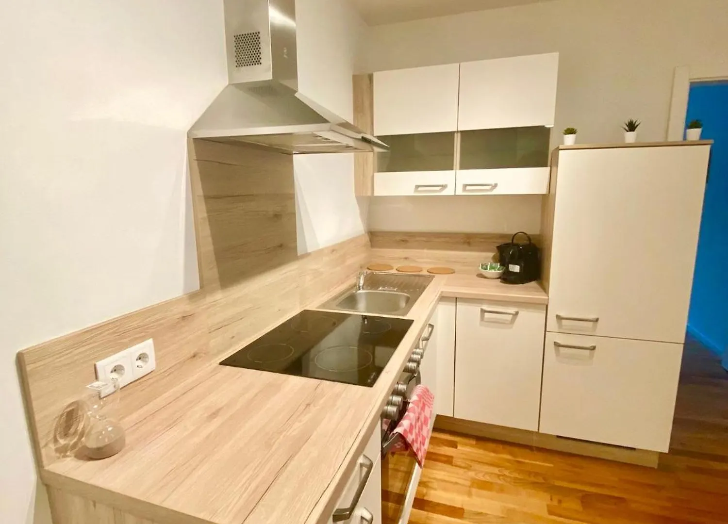 Spacious 2 Bedroom Modern Apartment Vienna